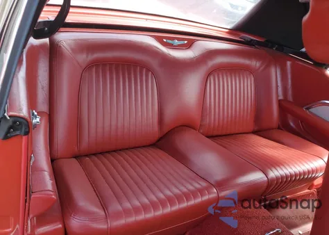 1962 Ford Thunderbir из США, поврежденный, VIN 2Y89Z151925